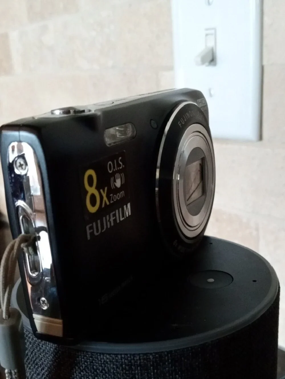 Fujifilm Black FinePix JZ250 Compact 8x Optical Zoom Camera with Case
